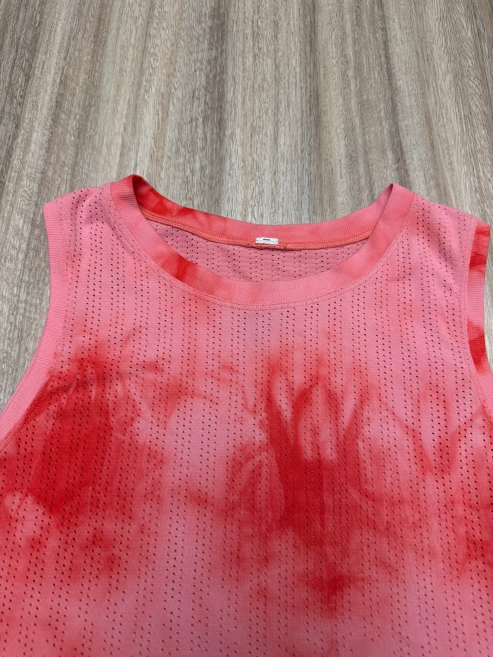 {Lululemon} Train to Be Pink and Red Tie-Dye Tank Top - Picture 6 of 12